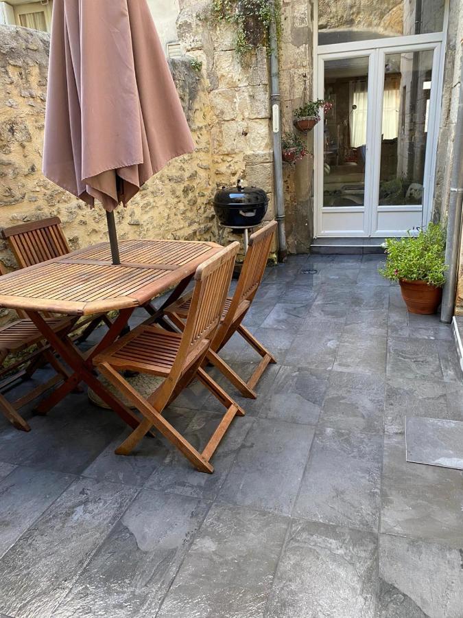 La Maison Des Remparts - Gite 3 Etoiles Pour 8 Pers A Loches Exteriör bild