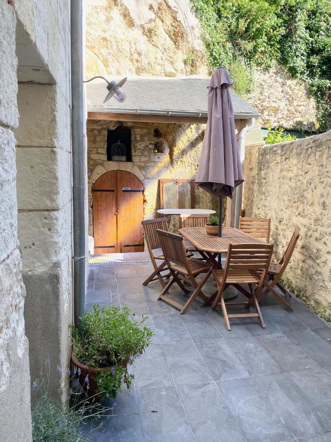 La Maison Des Remparts - Gite 3 Etoiles Pour 8 Pers A Loches Exteriör bild